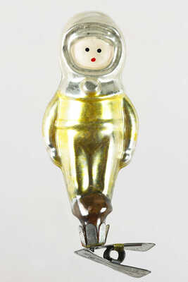 Ёлочная игрушка «Юный космонавт» (на прищепке). СССР, 1960-е.